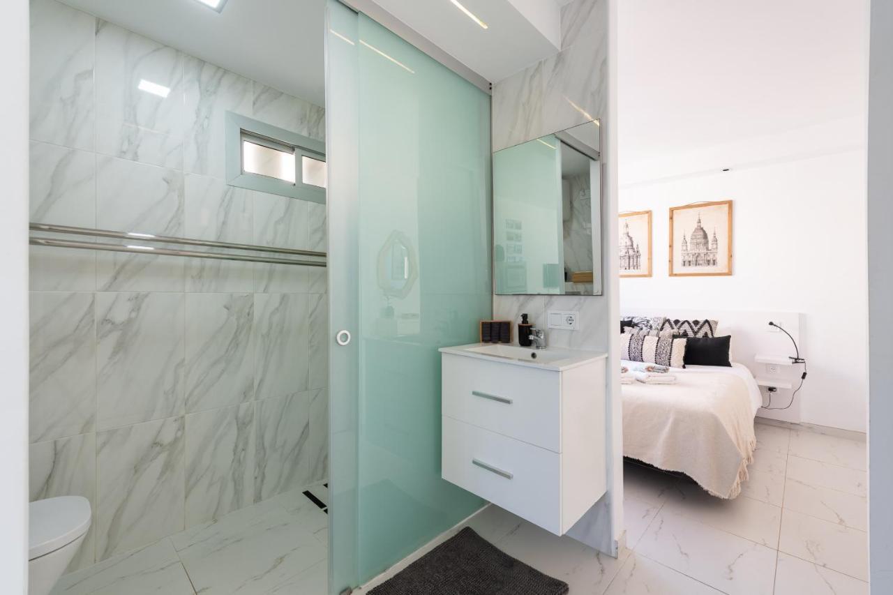 Breeze Sea View Accommodation Las Canteras Las Palmas Exterior photo
